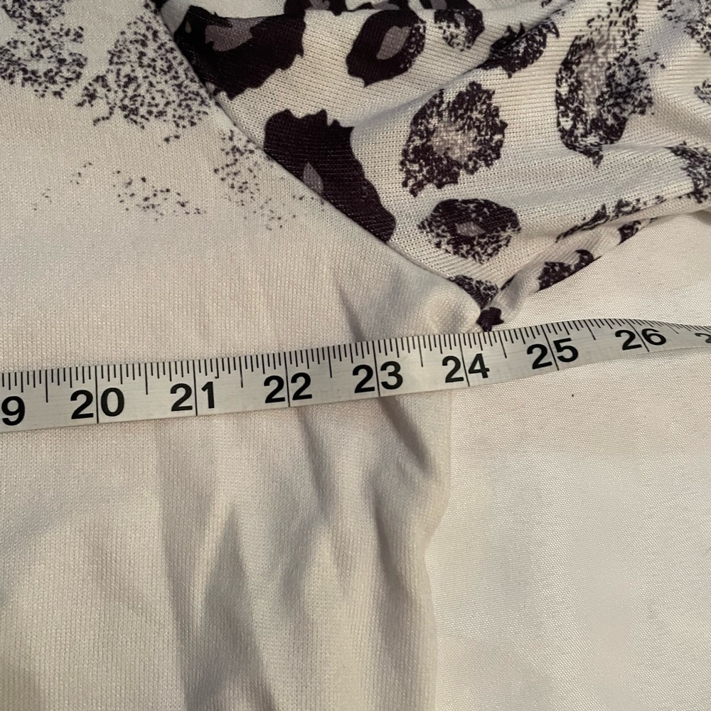 Tickled Teal Leopard Print Long Sleeve Scoop Neck Color Block Top, Size XL - Picture 7 of 9